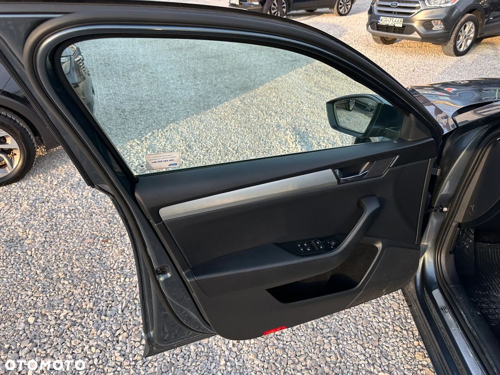 Skoda Superb 2.0 TDI SCR Style DSG - 15