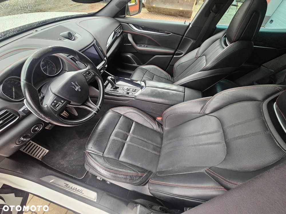 Maserati Levante S Q4 GranSport - 9