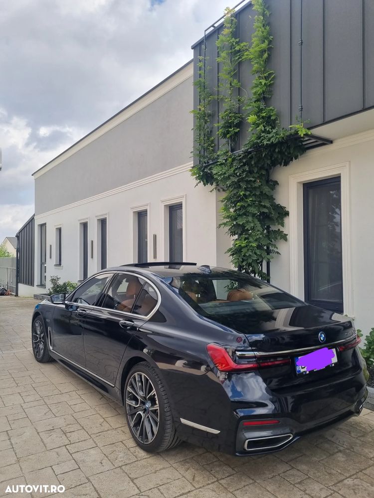 BMW Seria 7 745e - 11
