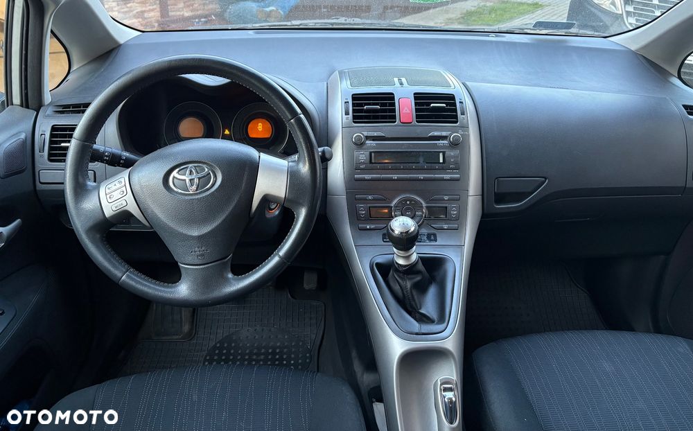 Toyota Auris 1.4 D-4D Luna - 7