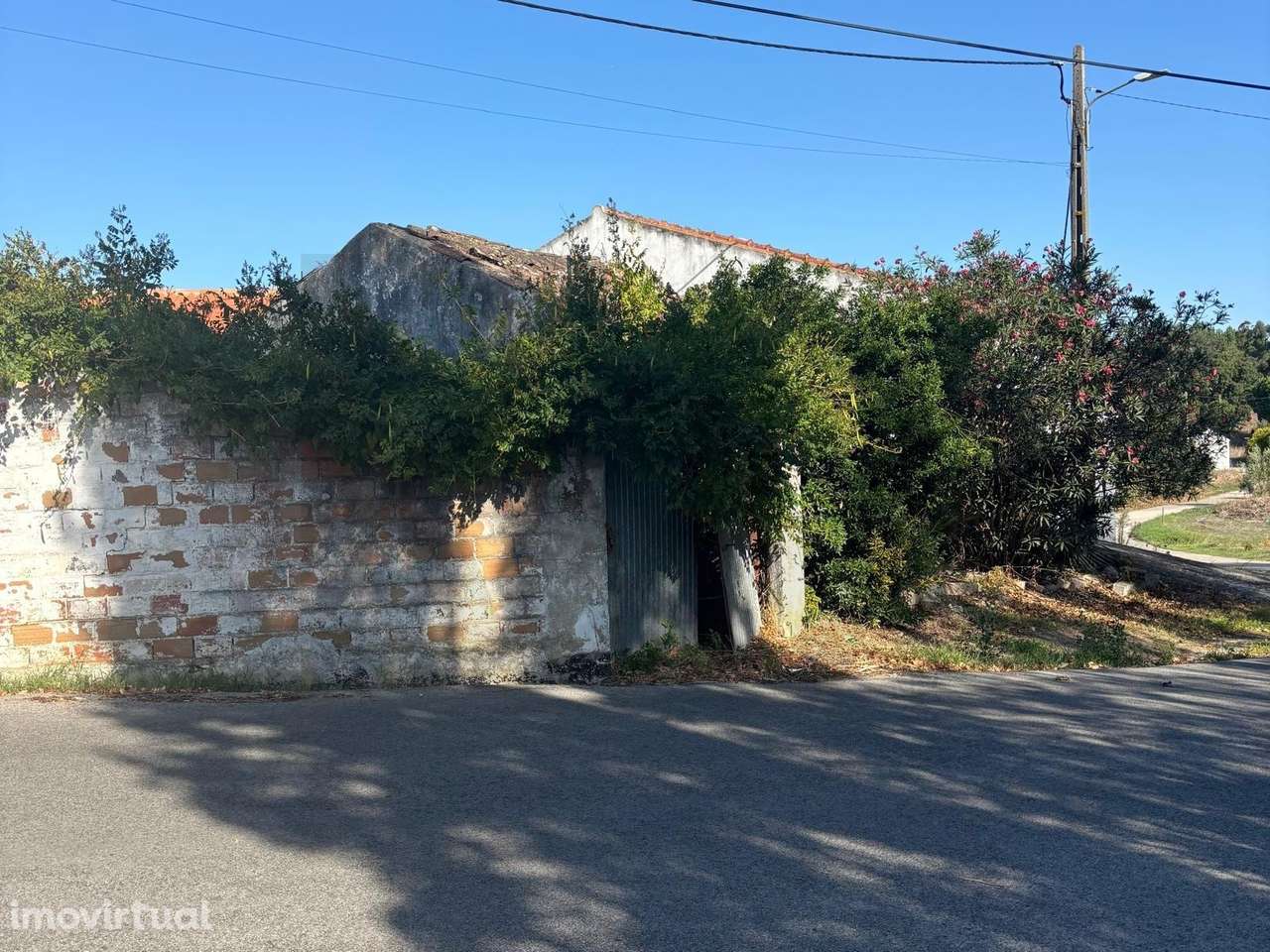 Ruína com potencial de reabilitação em Arrouquelas – Rio Maior - Grande imagem: 3/28