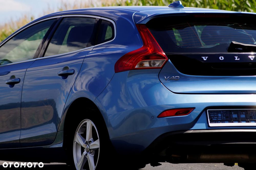 Volvo V40 - 16