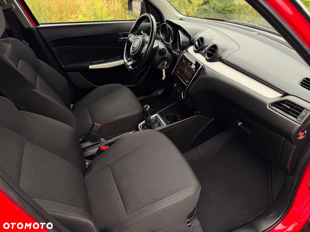 Suzuki Swift 1.2 SHVS Premium Plus - 9