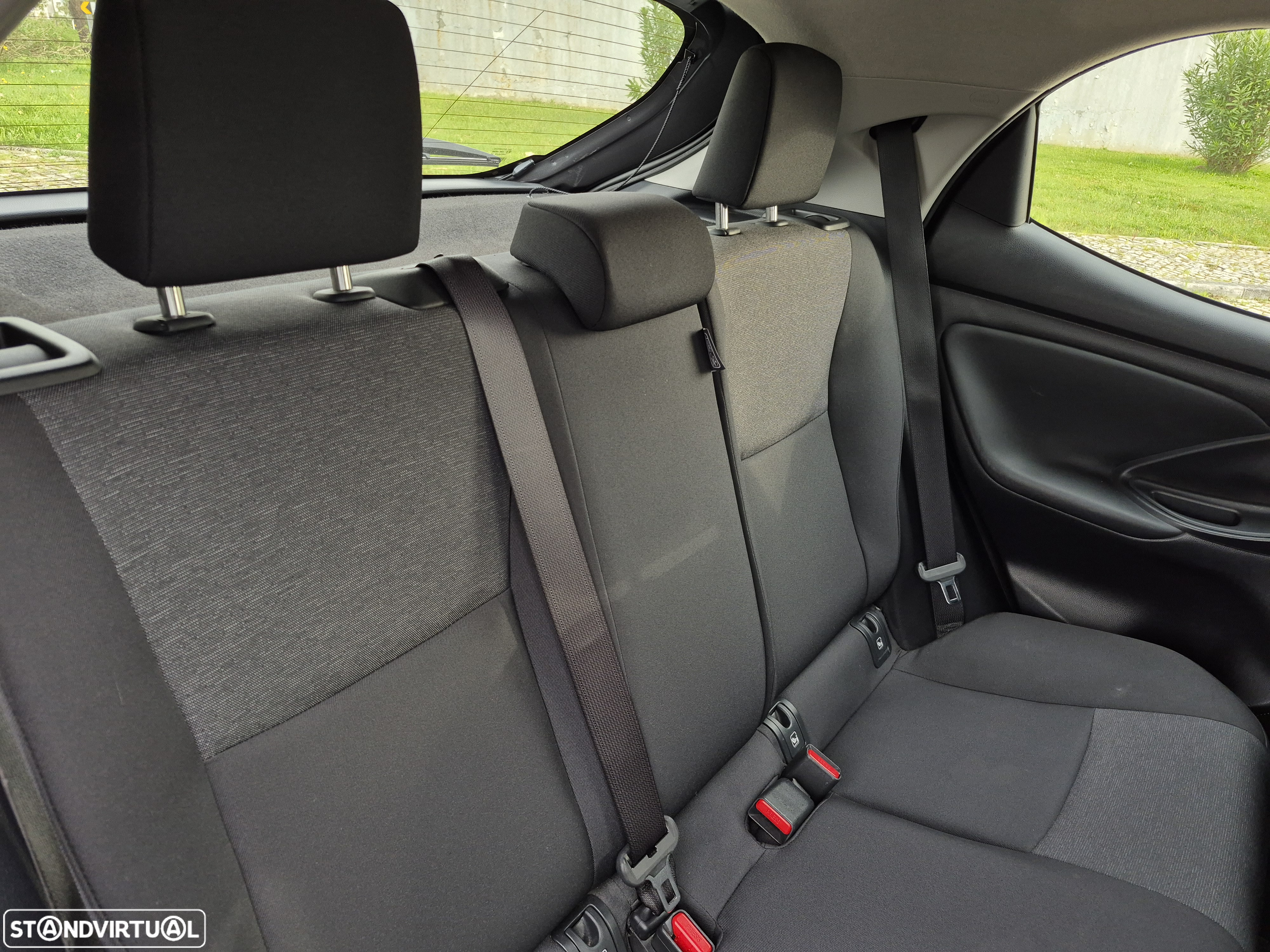 Toyota Yaris 1.5 HDF Comfort - 15