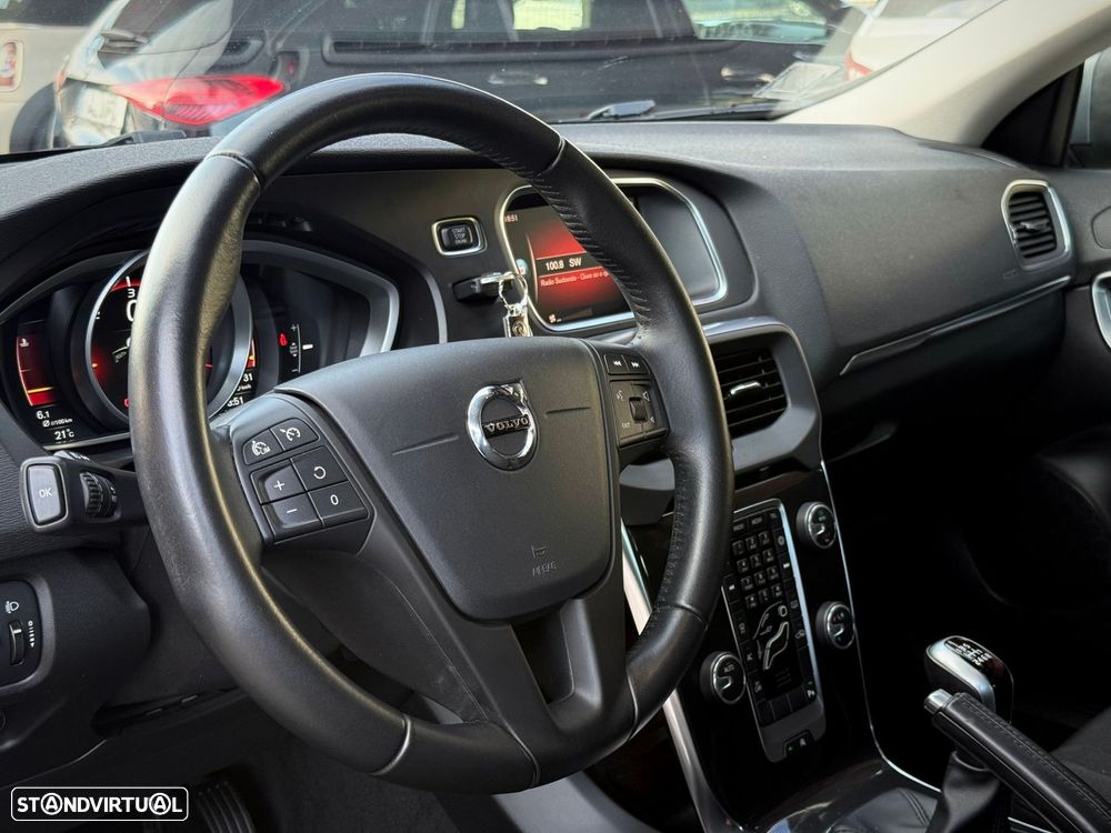 Volvo V40 2.0 D2 Momentum - 6