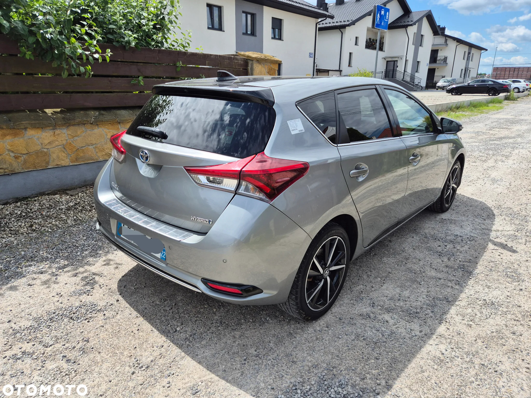 Toyota Auris 1.8 VVT-i Hybrid Automatik Design Edition - 3