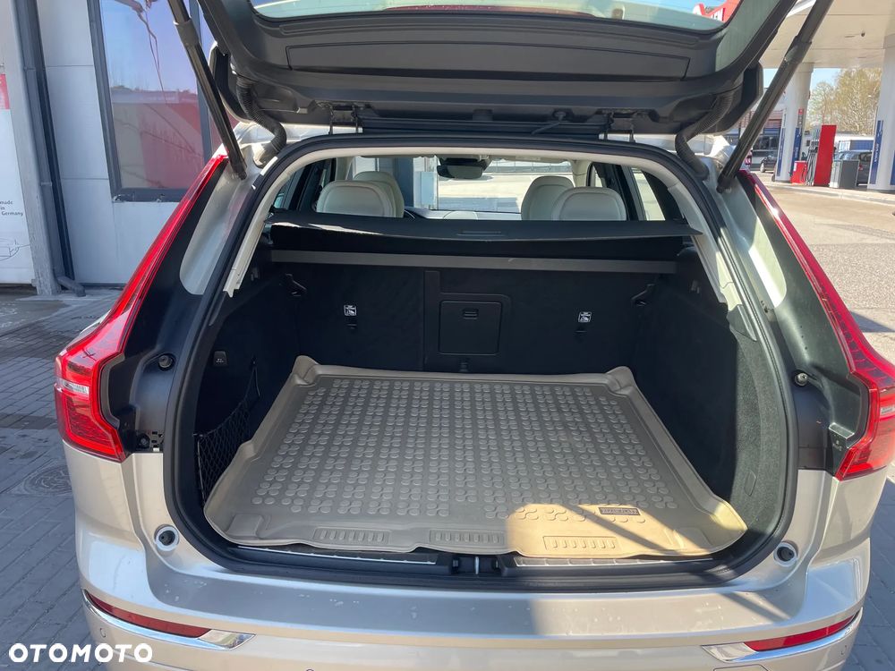Volvo XC 60 D5 SCR AWD Momentum - 13