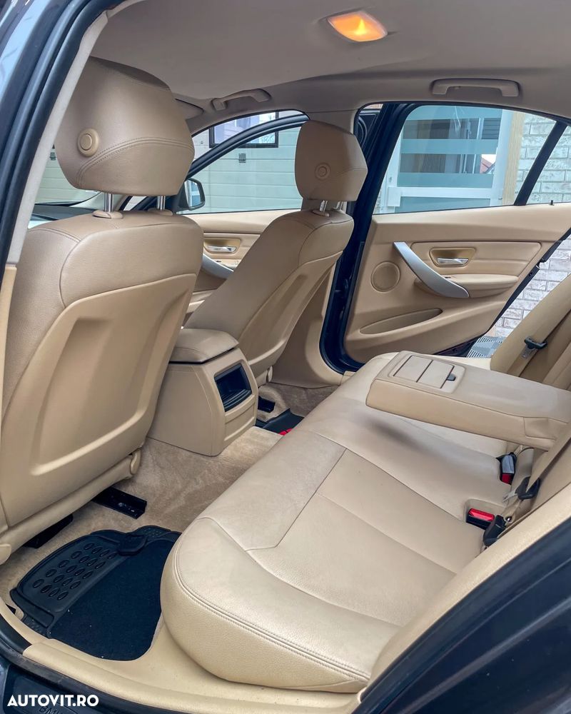 BMW Seria 3 320d DPF Efficient Dynamics Edition - 11