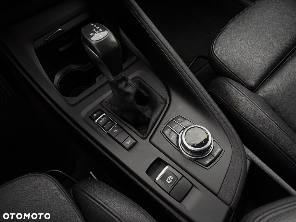 BMW X1 xDrive20i Advantage - 20