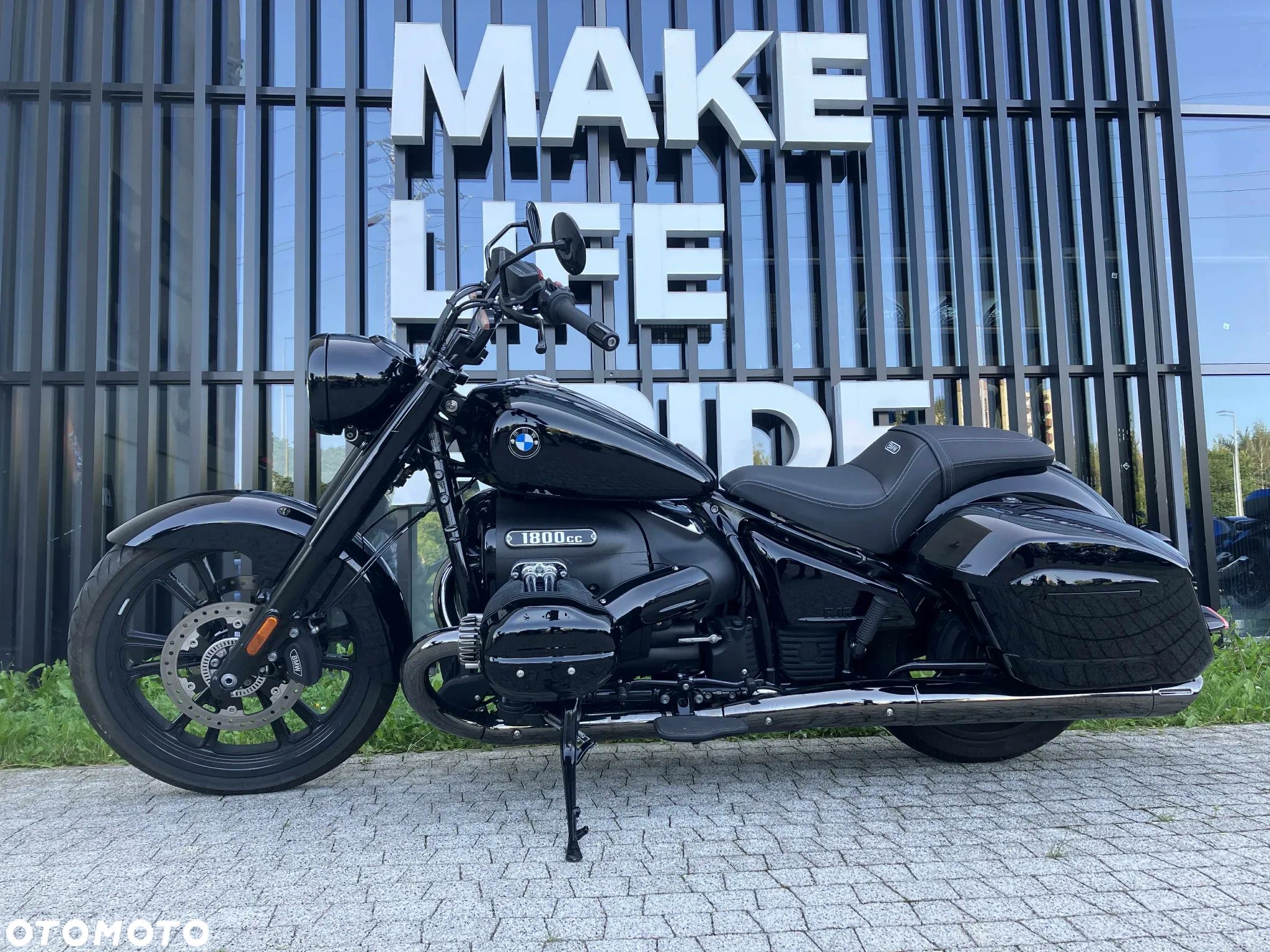 BMW R - 1