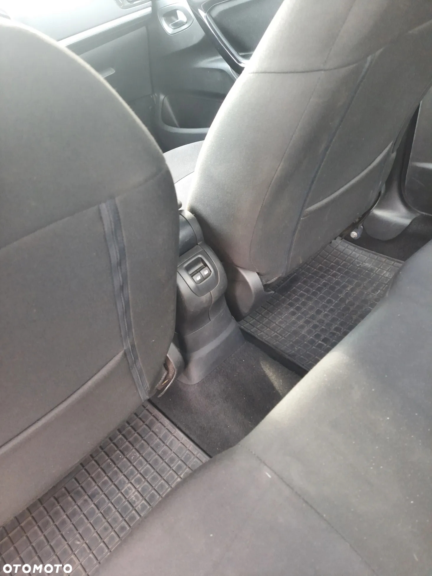 Peugeot 301 1.6 VTi Allure EU6 - 16