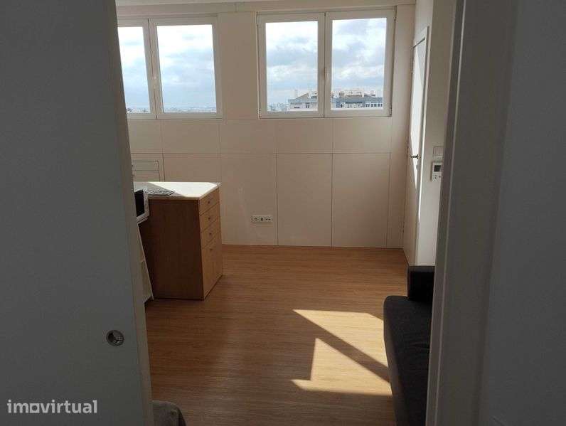 Apartamento T1 na Figueirinha (Oeiras) - Grande imagem: 3/12