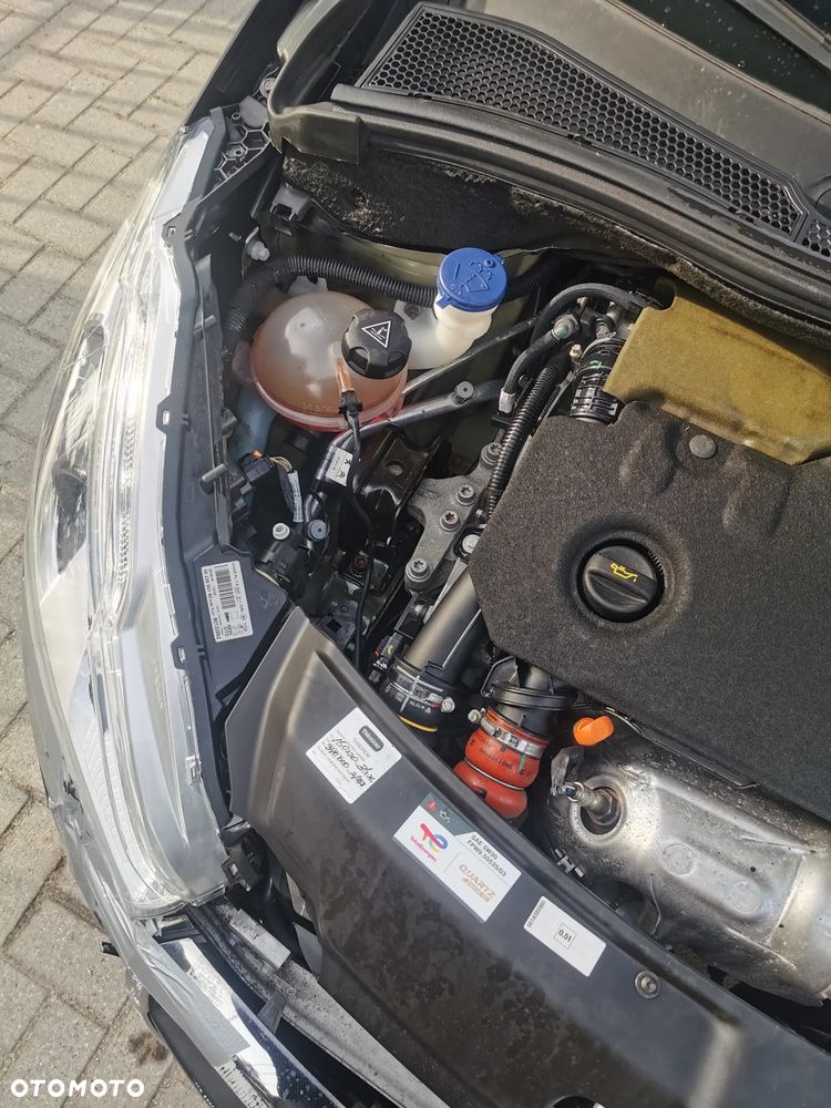 Peugeot 208 BlueHDi 100 Active Pack - 14