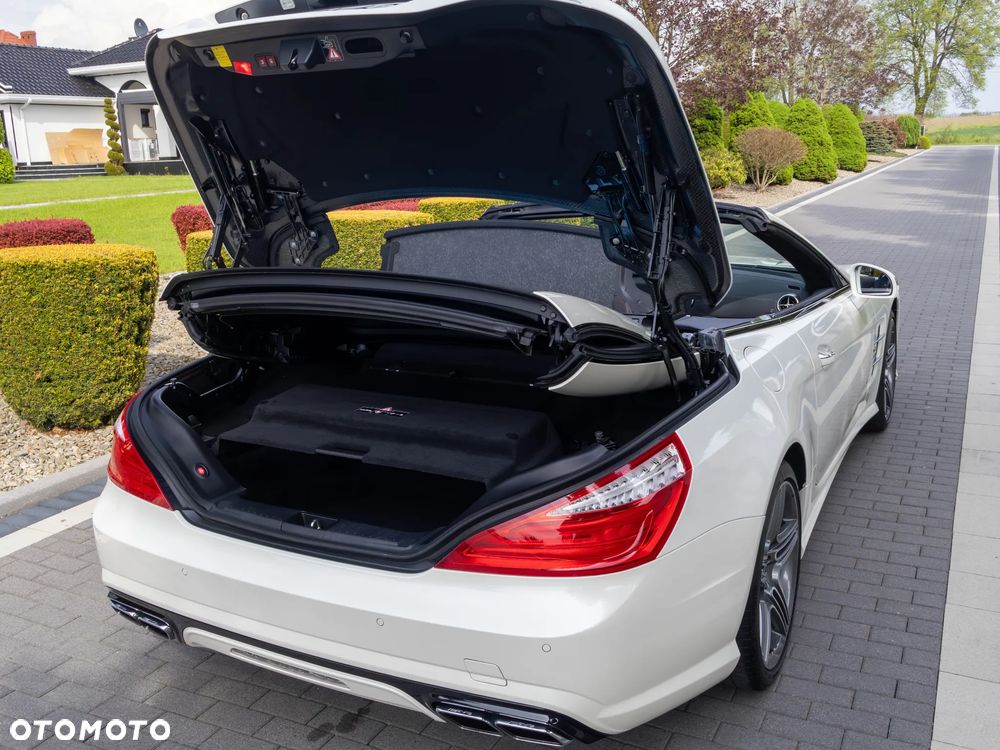 Mercedes-Benz SL 63 AMG - 33