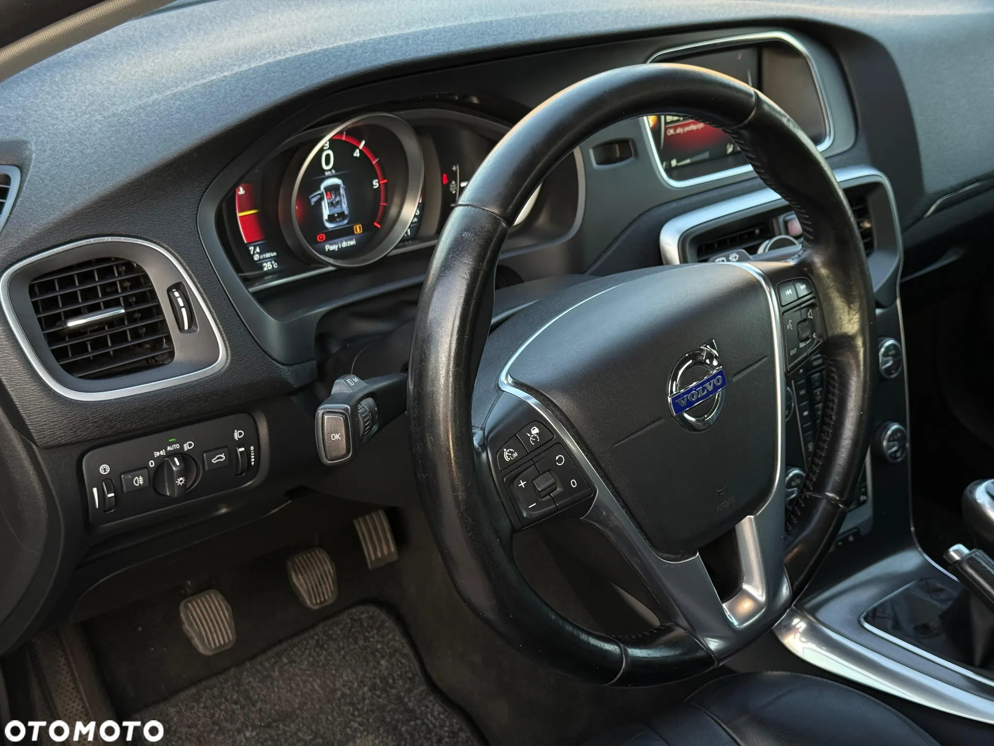 Volvo V40 D4 Drive-E Summum - 11