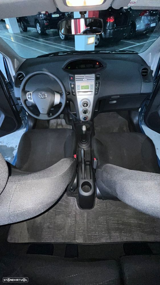 Toyota Yaris 1.0 VVT-i Sol+AC - 10