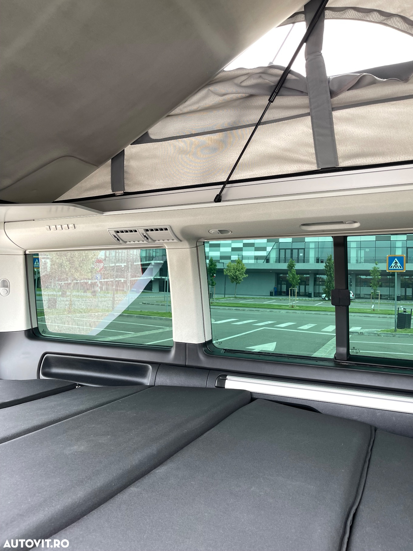 Volkswagen California - 12