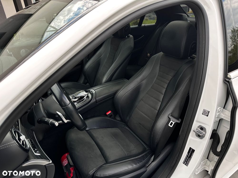 Mercedes-Benz Klasa E 200 4-Matic 9G-TRONIC - 14