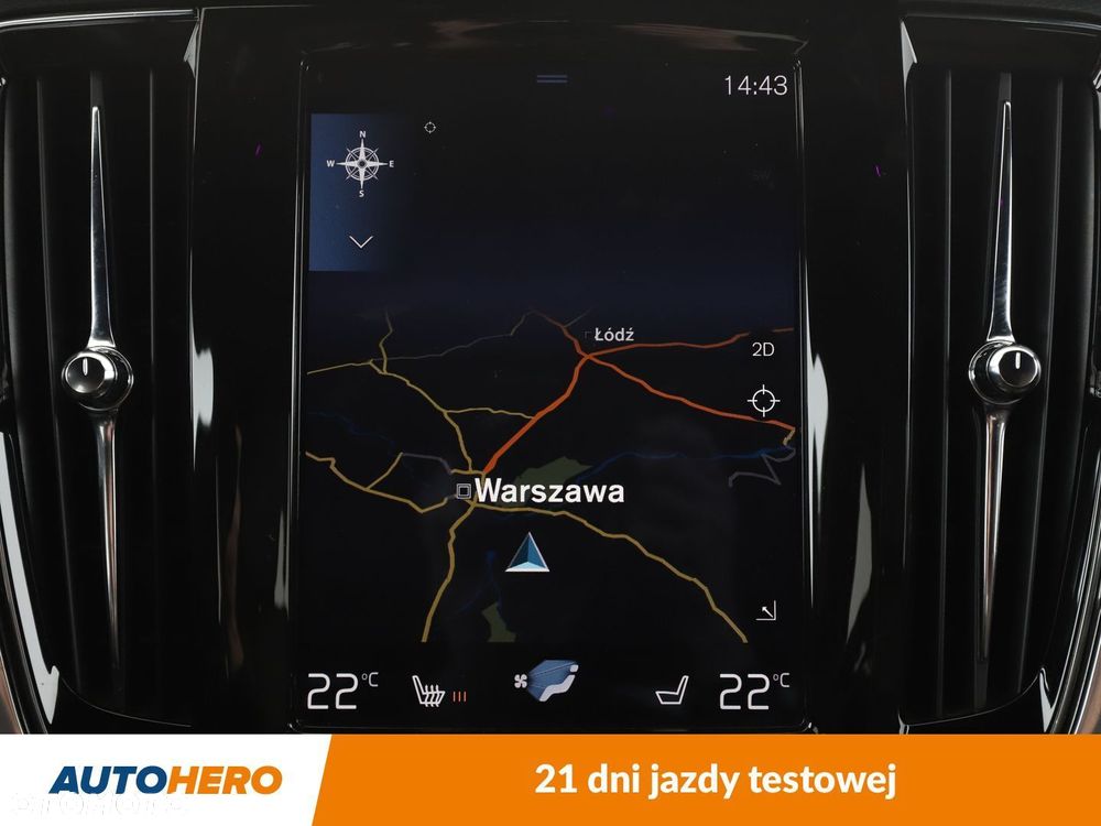 Volvo V90 Cross Country - 23