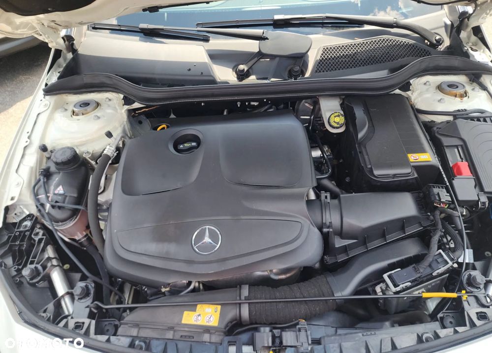 Mercedes-Benz CLA 250 7G-DCT - 13