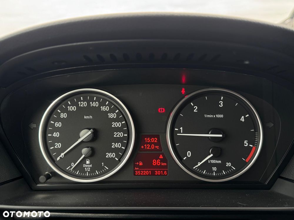 BMW Seria 5 520d Edition Exclusive - 8