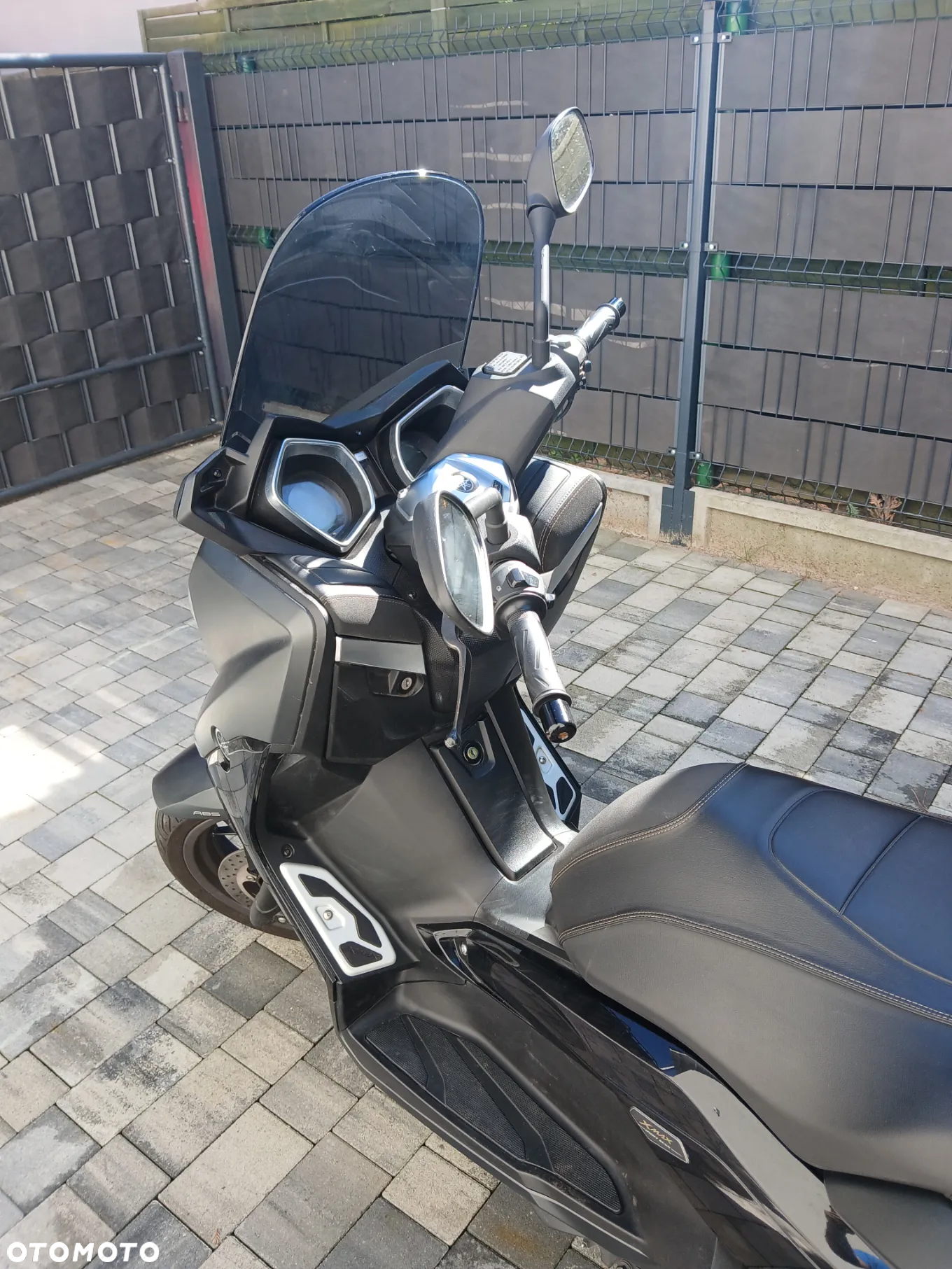 Yamaha X-max - 4