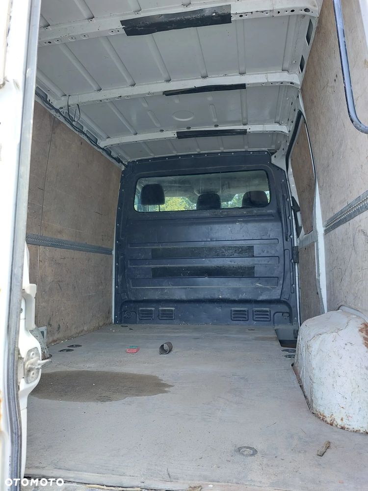 Mercedes-Benz Sprinter - 4