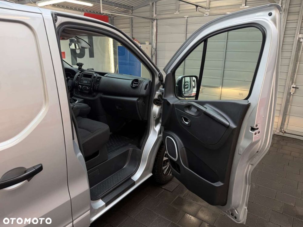 Opel VIVARO - 26