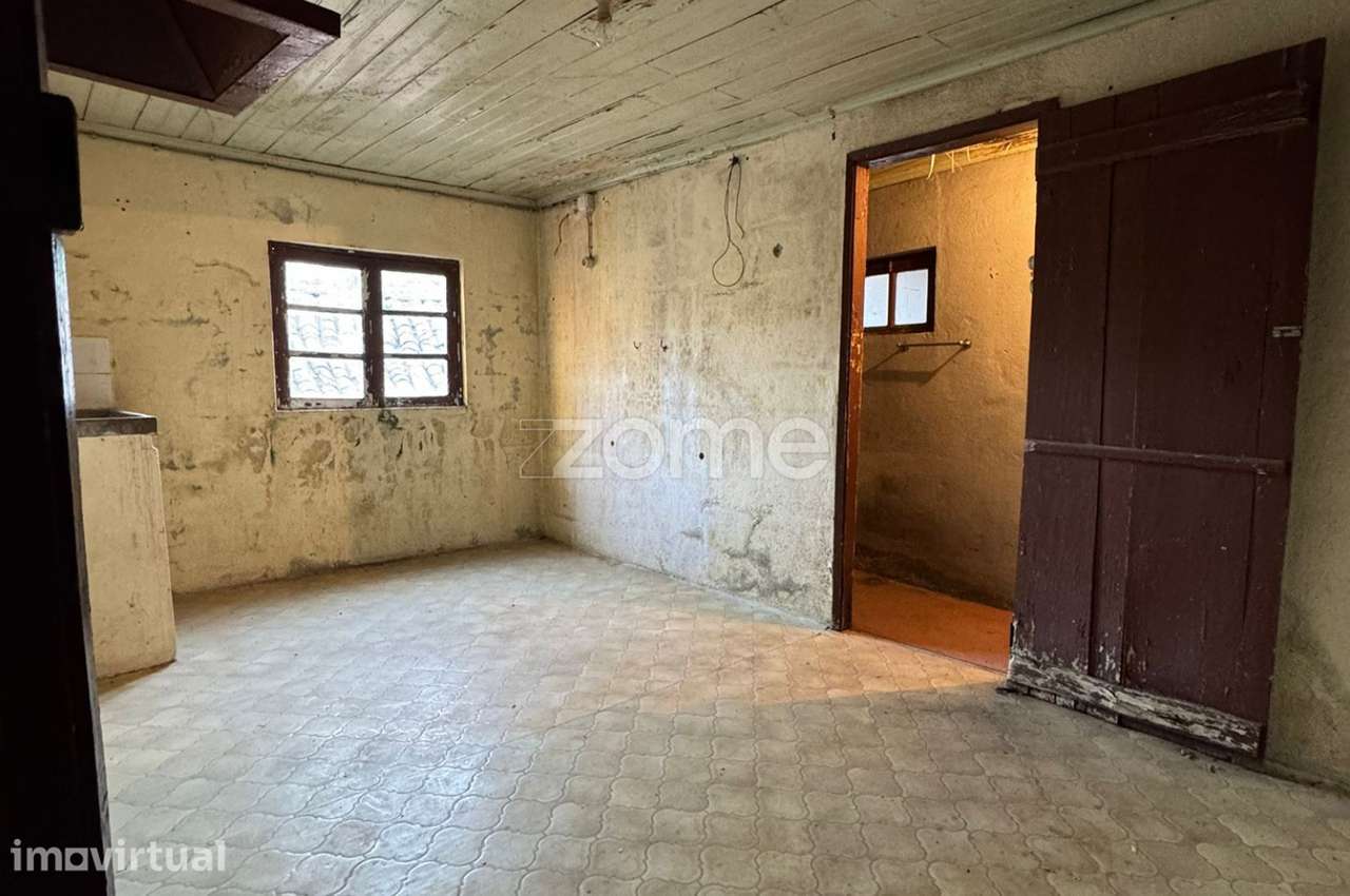 Moradia T7 - centro histórico da vila - junto ao Mosteiro
