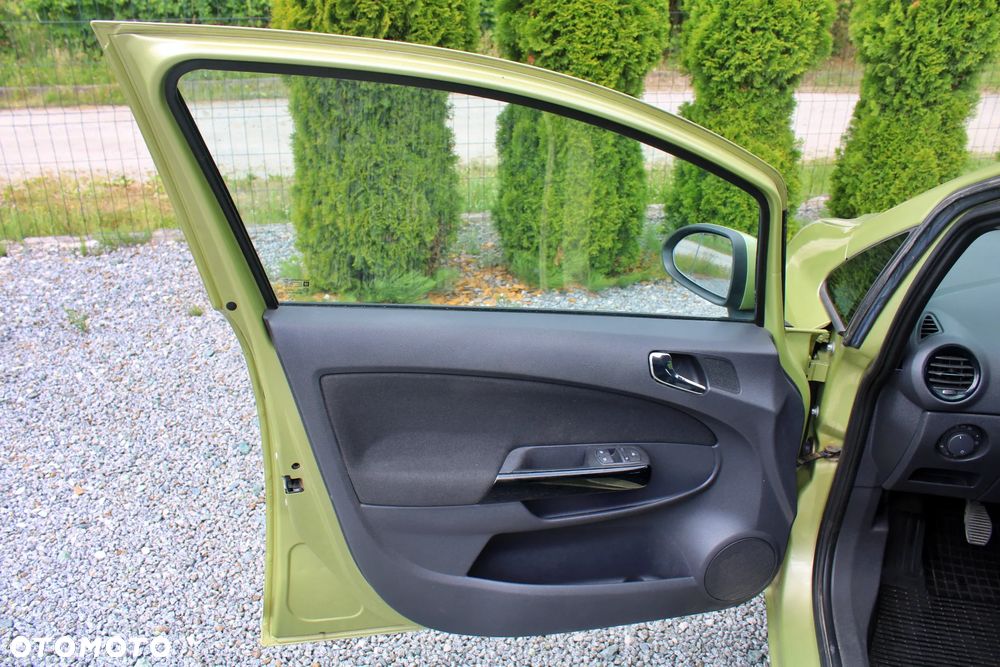 Opel Corsa 1.2 16V - 16