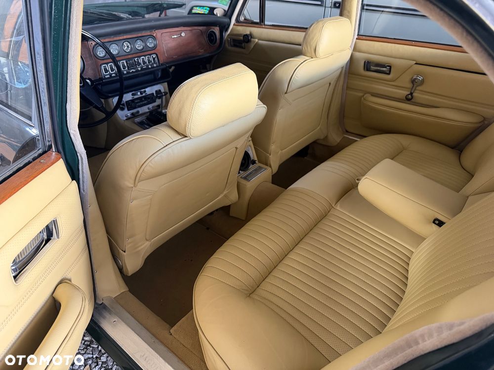 Jaguar XJ - 13