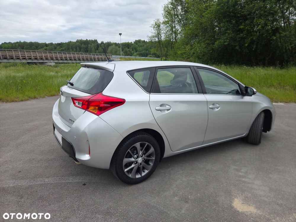 Toyota Auris 1.6 Valvematic Life - 5