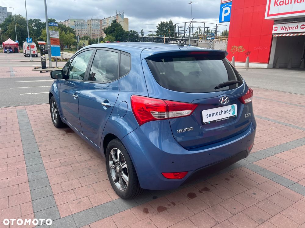 Hyundai ix20 1.4 Premium blue - 16