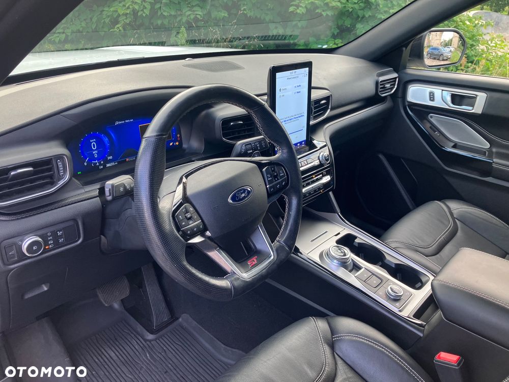 Ford Explorer - 8