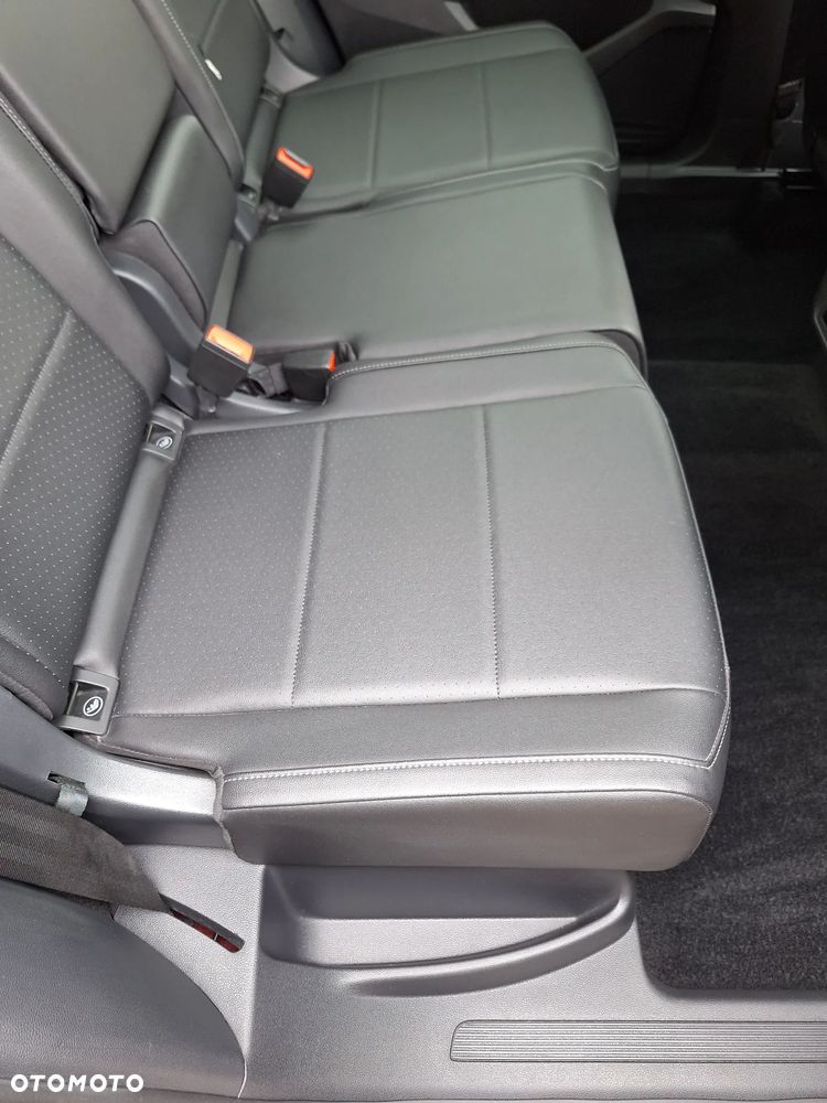 Volkswagen Tiguan - 24