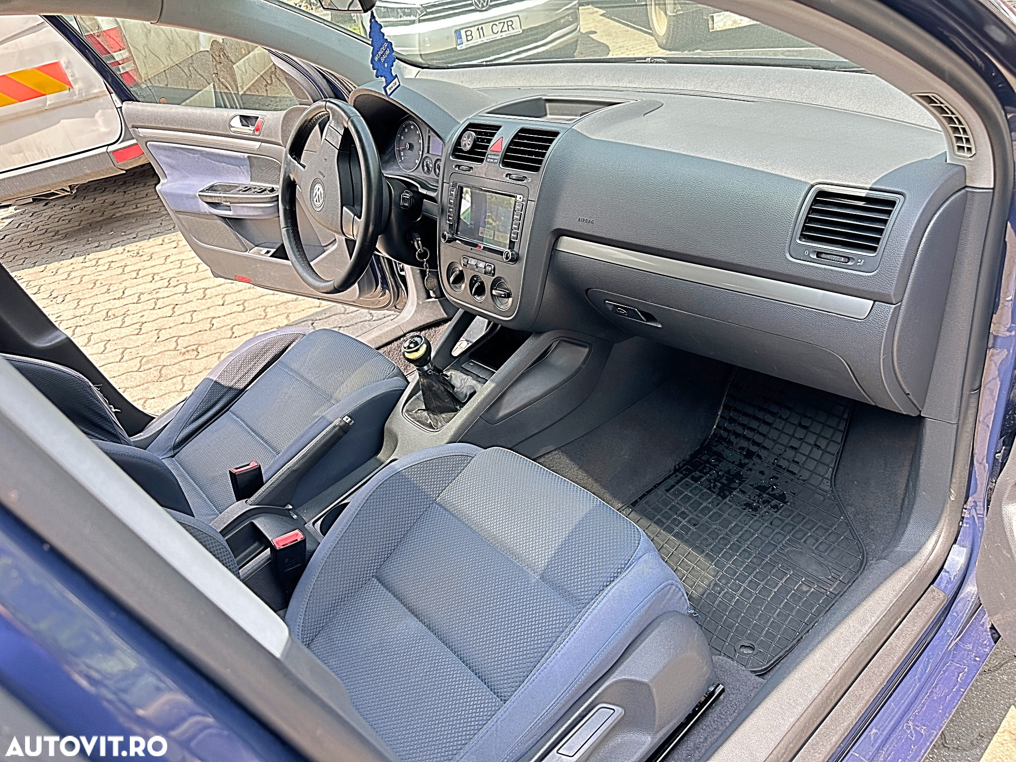 Volkswagen Golf 1.6 Comfortline - 8