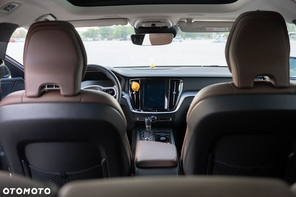 Volvo V60 D3 Momentum - 35