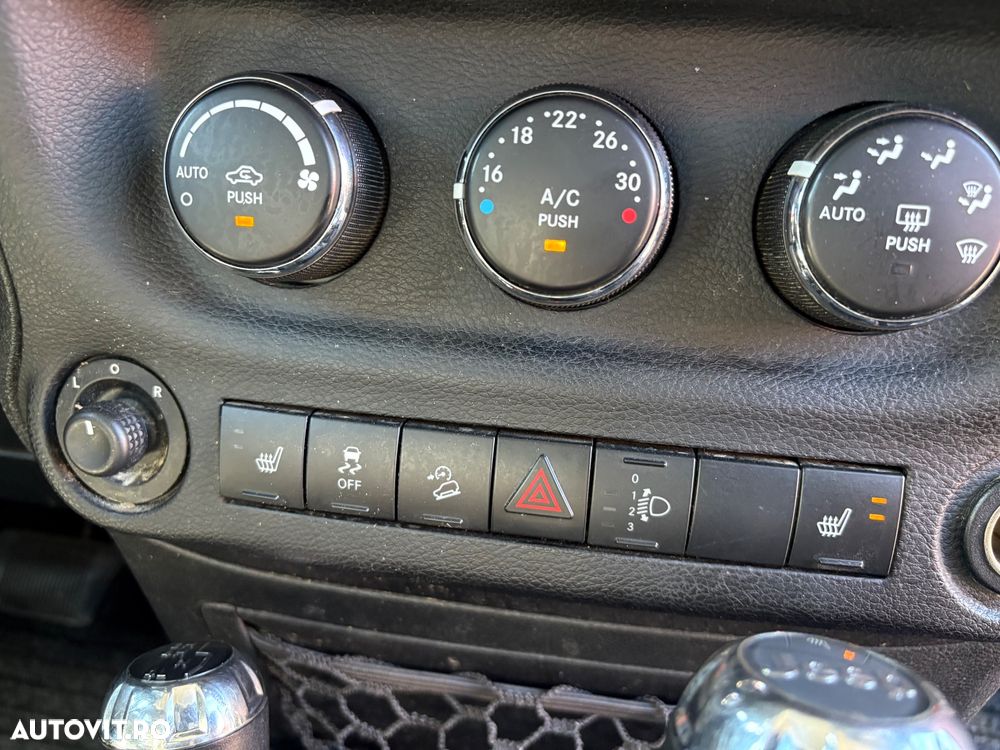 Jeep Wrangler Hard-Top 2.8 CRD DPF Automatik Sahara - 13
