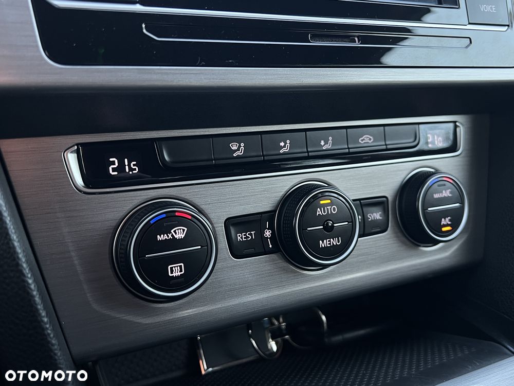 Volkswagen Passat 1.5 TSI EVO Essence - 20