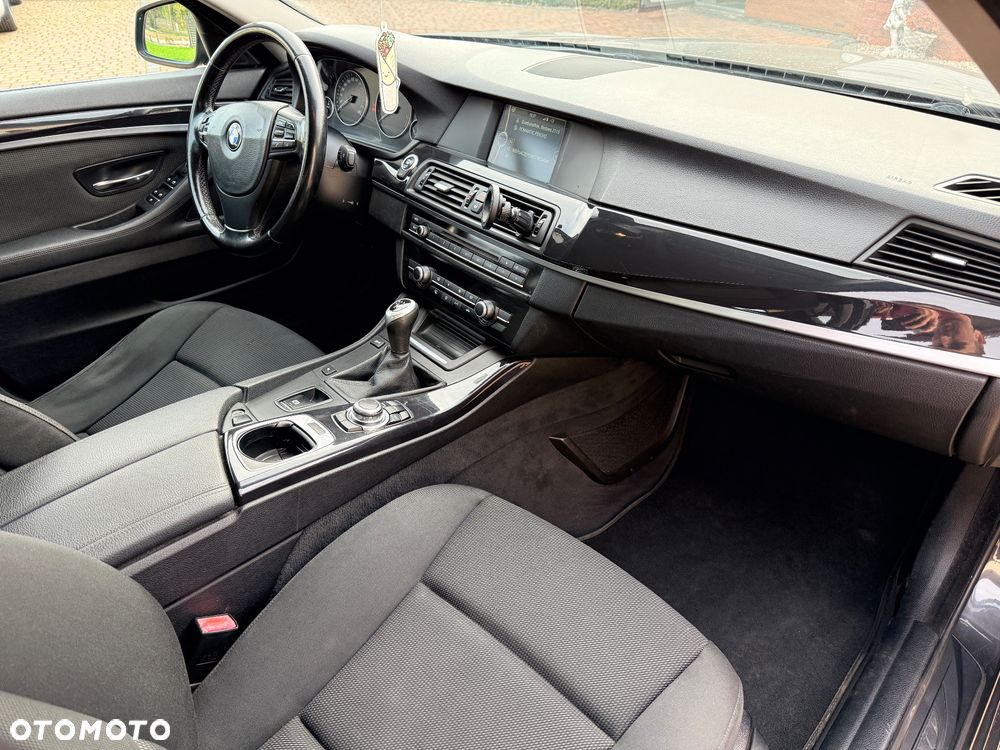 BMW Seria 5 520d - 16
