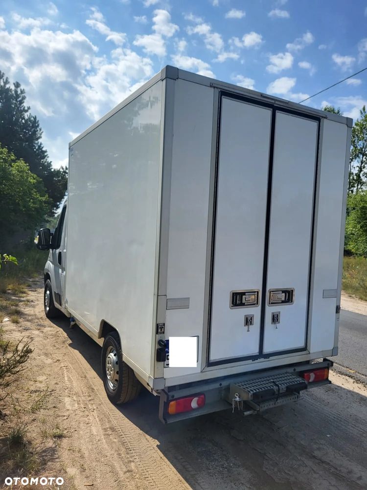 Fiat Ducato 2016r 2.3 JTD 130KM Izoterma Chłodnia Food Truck Sklep HAKI na mięso półki Mroźnia Agregat - 16