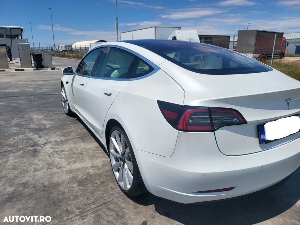 Tesla Model 3 Langstreckenbatterie Allradantrieb Dual Motor Performance - 3