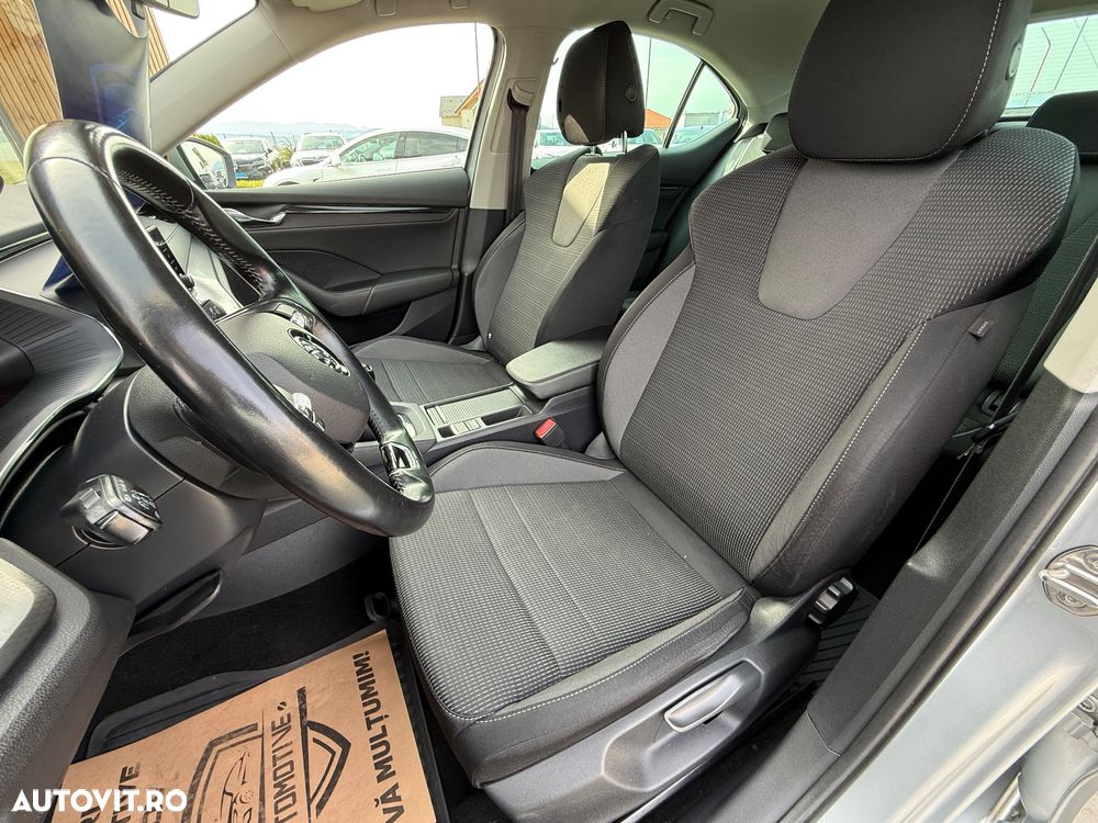 Skoda Octavia 2.0 TDI Ambition - 8