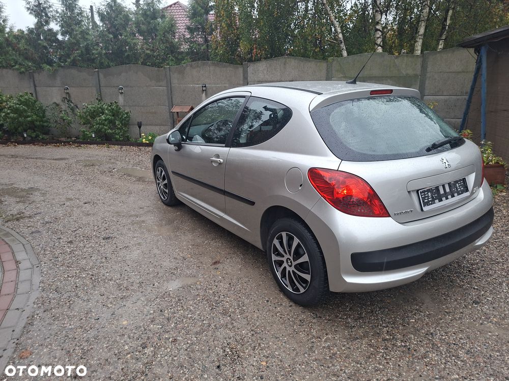 Peugeot 207 1.4 16V Trendy - 6
