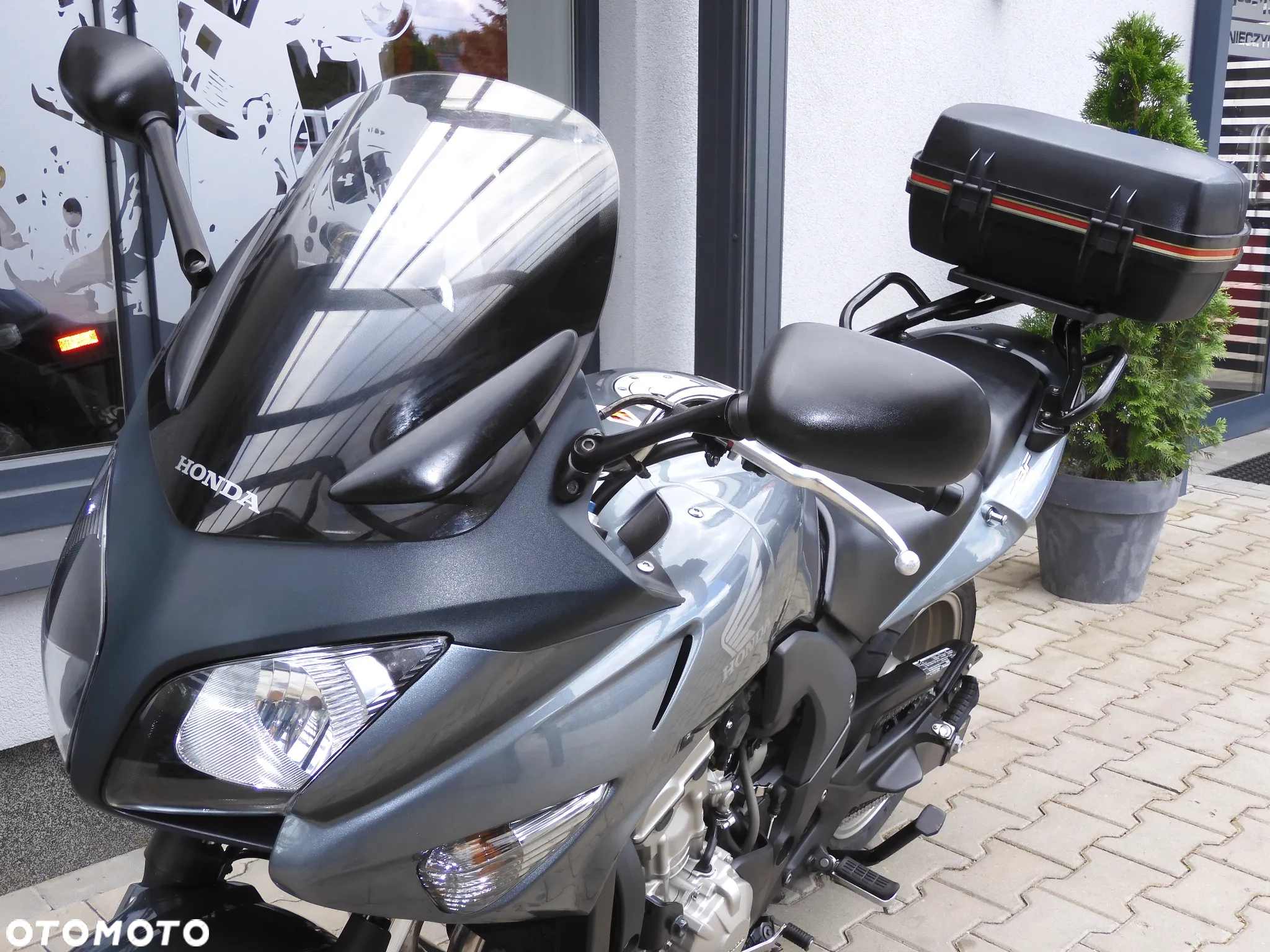 Honda CBF - 18