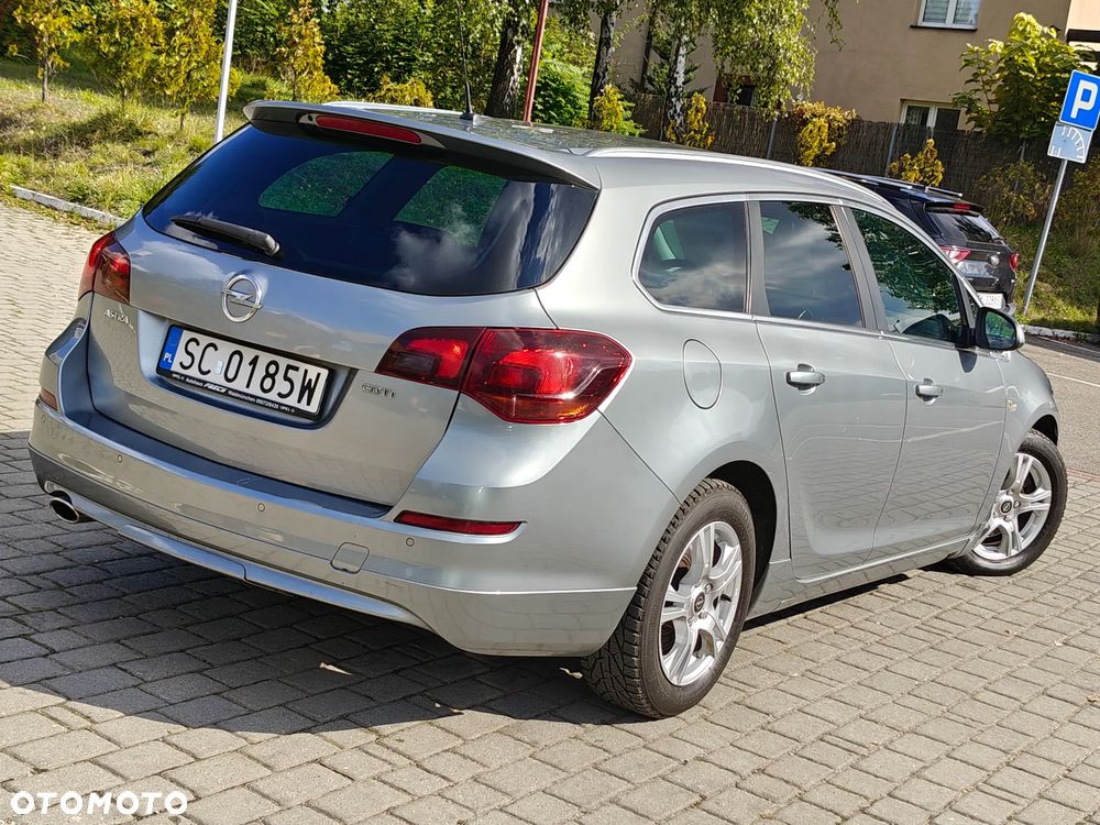 Opel Astra 2.0 CDTI DPF Cosmo - 31