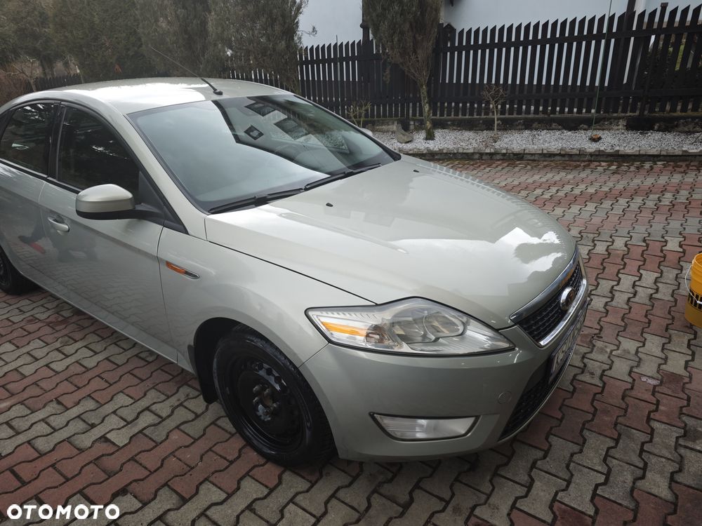 Ford Mondeo 2.0 Ghia - 1