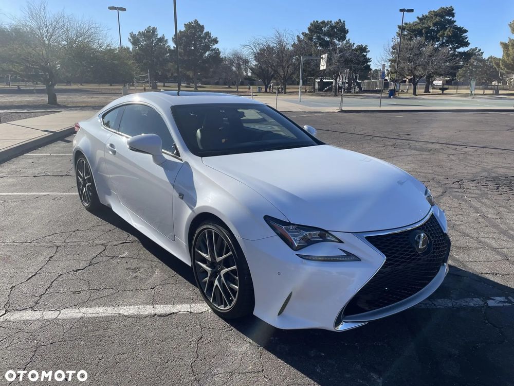Lexus RC - 1