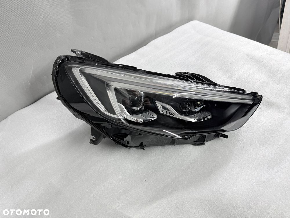 Lampa przednia prawa Opel Insignia B 39195646 full led - 2