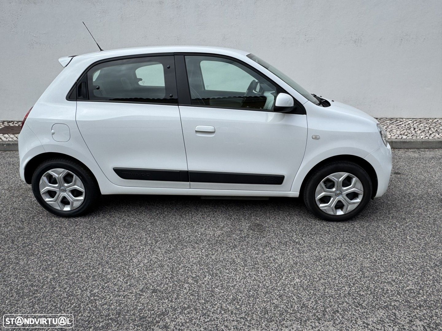 Renault Twingo Z.E. 22 Intens - 3